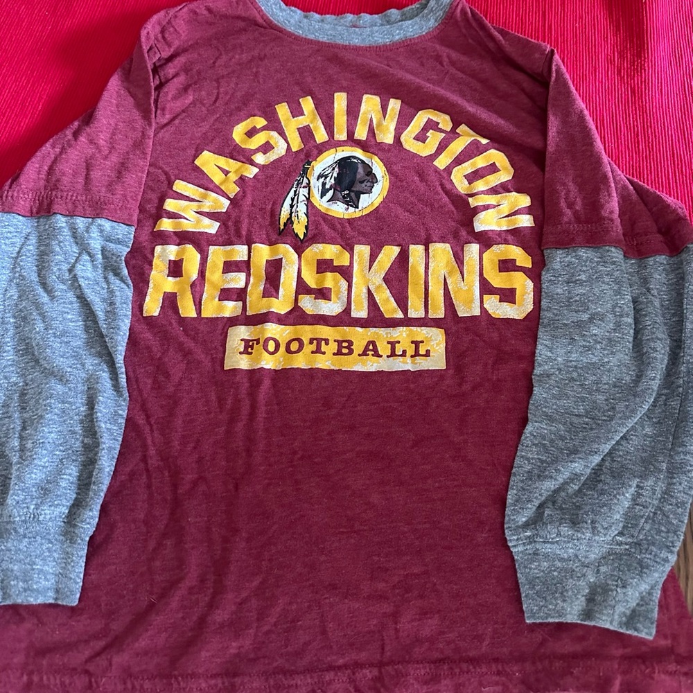 Washington Redskins Commanders Youth Long Sleeve T Shirt size Medium 8/10